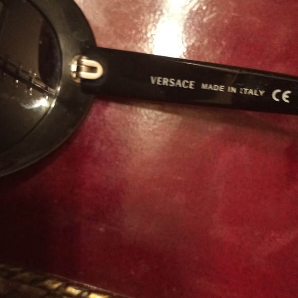 VERSACE SUNGLASSES - Picture 8 of 9